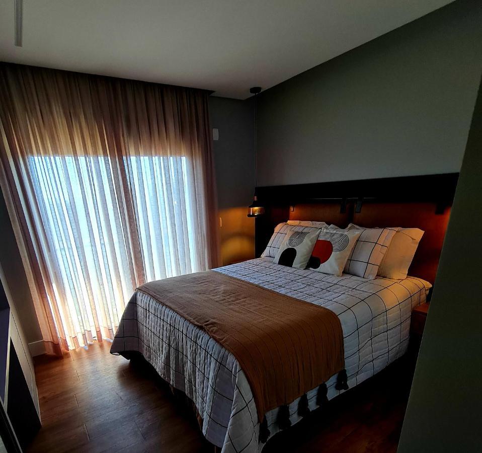 Apartment Wood Borges *